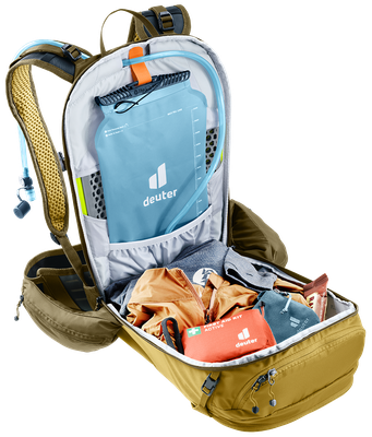 deuter Attack: Mountainbike-Rucksack mit innovativem RE ZRO®-Protektor — geöffnet © deuter