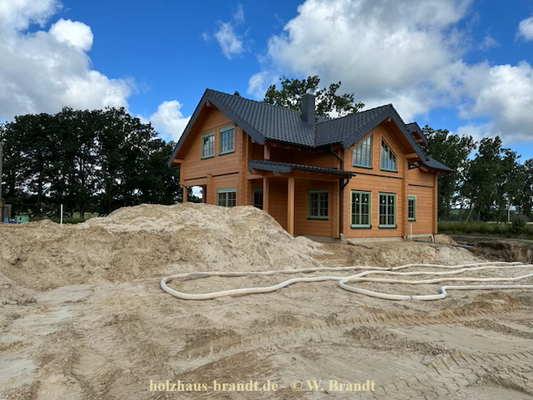 Holzhaus in echter Blockbauweise in Sachsen-Anhalt - holzhaus-brandt.de - © W. Brandt
