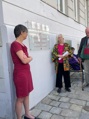 Bezirksvorsteherin Mag. Sylvia Nossek und Claudia Erdheim