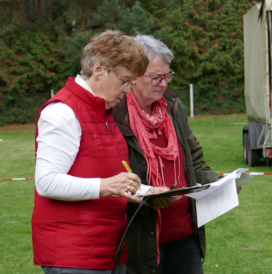 Rosemarie Neuwardt und Petra Biallas 