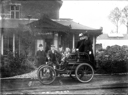 Vers 1901 - Les établissement Delcroix (voir ci-dessous)