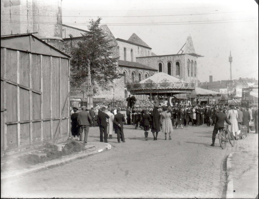 9 octobre 1943 - Fête sur la Grand-Place