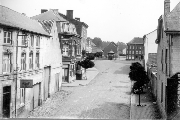 Esplanade (place Emile de Lalieux)