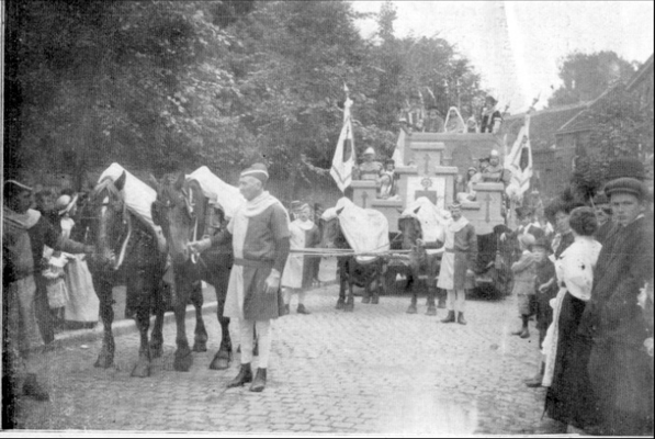 23 juin 1913 - Procession historique pour le VII e centenaire de Sainte Marie d' Oignies