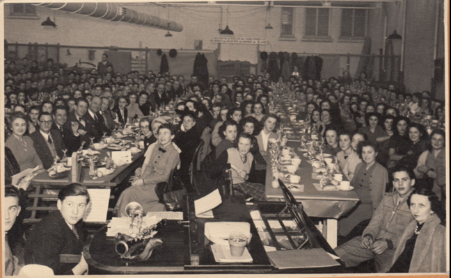 Vers 1951 - Fête de Saint-Nicolas aux Arts et Métiers 