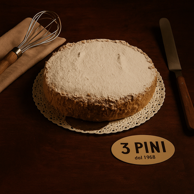 Millefoglie, tre dischi di sfoglia croccante, farciti con crema pasticcera.