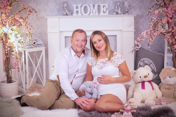 babybauch-schwangerschaft-augsburg-fotostudio-diamond-deluxe.jpg