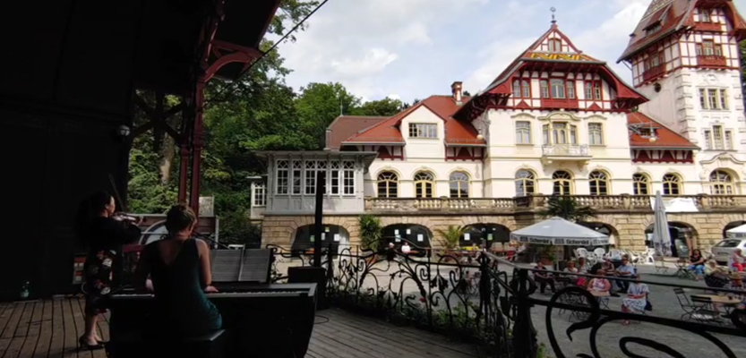 Strauß und Suppè laden zum Tee in Theresienstein Park in Hof 2021