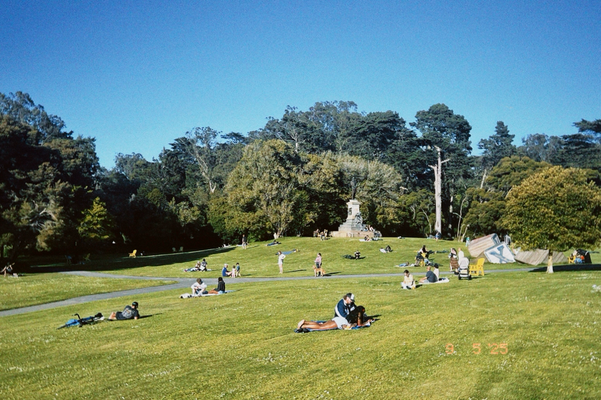 Am Fritig simmer eusi Tässli go hole und no in Golden Gate Park go Znacht Picknick mache :D