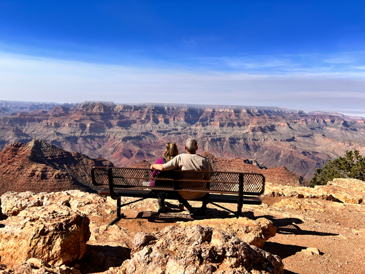 Und am zum Grand Canyon (Stop bide Dinosaurier Tracks)