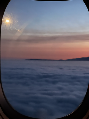 Ahfangs Wuche isch nöd viel Spannends passiert. Am Mittwuchabig het eus d'Rahel netterwiis an Flughafe tah und mer hend de Redeye Flug nach San Francisco gnoh :)