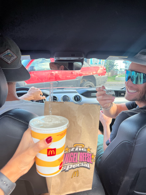 Dessert vom Mac. Phuuuuuuu, wenn ich die Bilder so ahschriebe merk ich, dass de Dani kein guete Ihfluss uf eusi Ernährig hät :'D