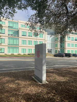 De Fäbe het die Wuche es Meeting gha ufem Apple Campus