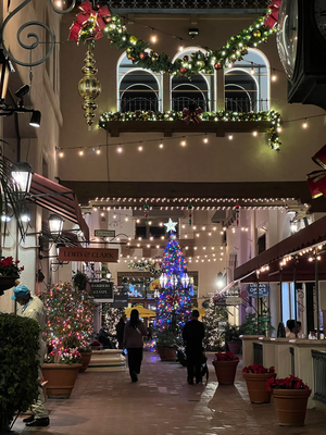 Santa Barbara Wiehnachtsbelüchtige sind so hüsch gmacht!