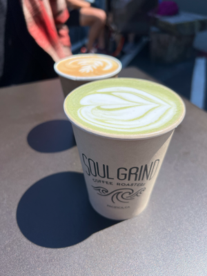 Obligate Matcha Latte und Cappuchino vom Soul Grind
