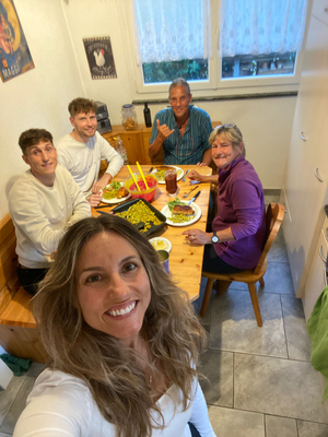 Am Abig Family Dinner! 3
