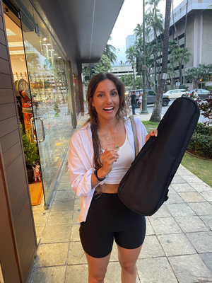 No e Ukulele fürd Jasi, denn cha sie wiiterhin was lerne ;)