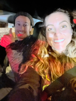 Leider het mis Handy keis Foti gmacht vom Sevi de Claire und mir nachem Comedy Event am Samstig :( Im Uber hei drum d'Kamera müsse usprobiere - het wieder funktionert...