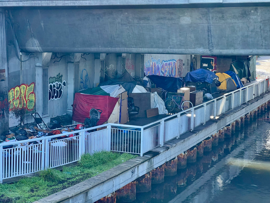 Ä "under-de-Bridge-Camping" isch es Thema....