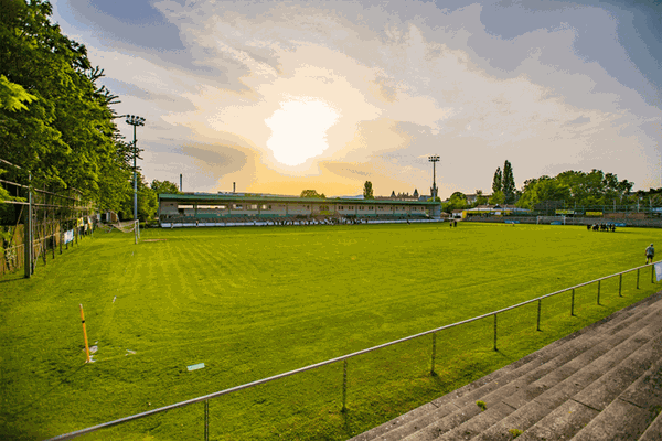 Das Stadion in Mödling welches in den 1920er Jahren erbaut wurde und nach wie vor genutzt wird