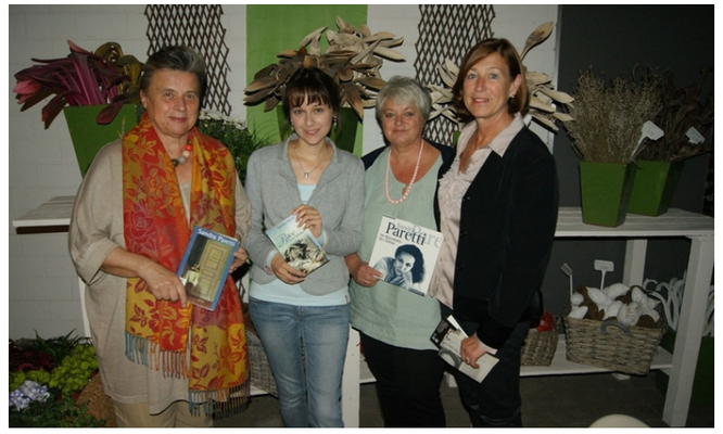 Lesung "Sandra Paretti" während der Berchinger Literaturwoche, mit Karin Holz, Marita Panzer und Gerlinde Delacroix, Foto: Berchinger Tagblatt