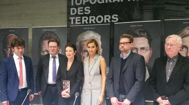 Bildrechte - C. Schmidt: v. l. nach r. Lutz Meier, Andreas Hollstein, Iris Berben, Wana Limar, Robert Koall, Uwe-Karsten Heye