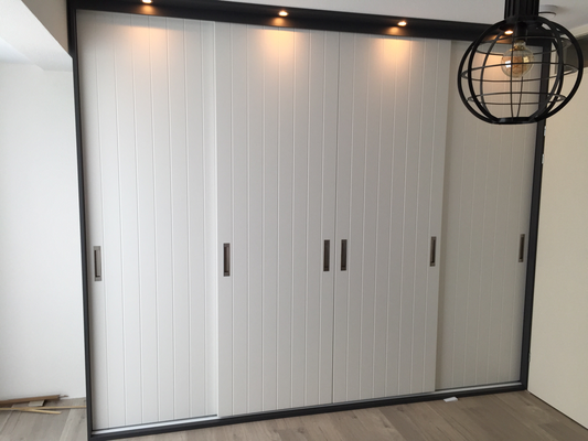 Schuifwand met paneeldeuren