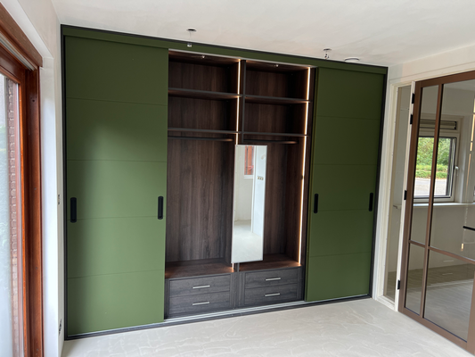 Schuifdeurkast met interieur op maat