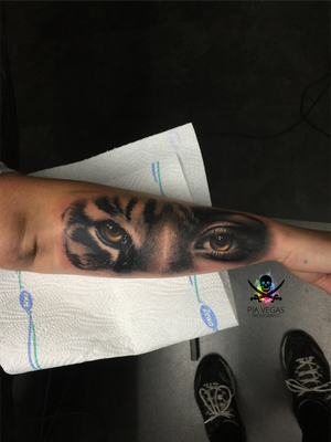 halb mensch halb tiger tattoo