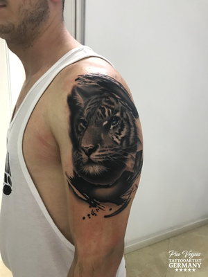 Tiger Tattoo black and grey schwarz weiss