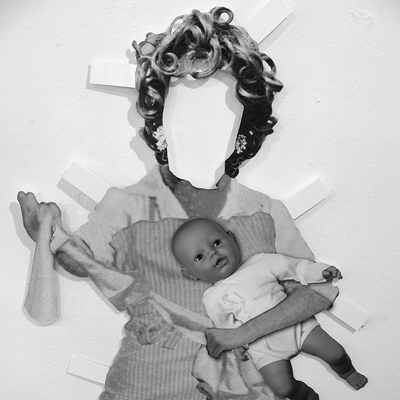 paper_doll_2007__Installation__Kuenstlerforum_Bonn__copyright Baxmann