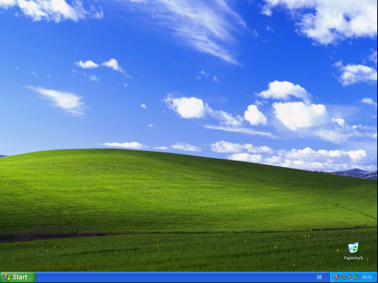 Der "neue" Desktop. Taskleiste neu, Wallpaper neu,Symbol neu. Aber die altbekannte Windows Oberfläche bleibt.