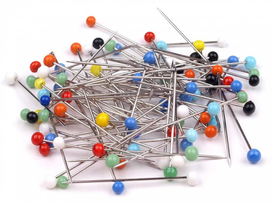 https://www.stoklasa.it/spilli-con-testa-in-vetro-lunghezza-32-cm-x114742?barva=34866