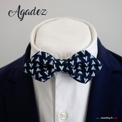 Noeud papillon bleu et blanc