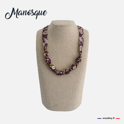 Collier en tissu fleuri