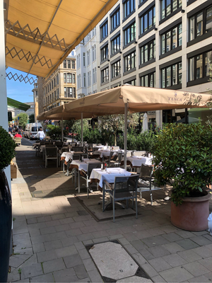 Die neuen Sonnenschirme ab September 2019. The new parasols from September 2019. I nuovi ombrelloni da settembre 2019.
