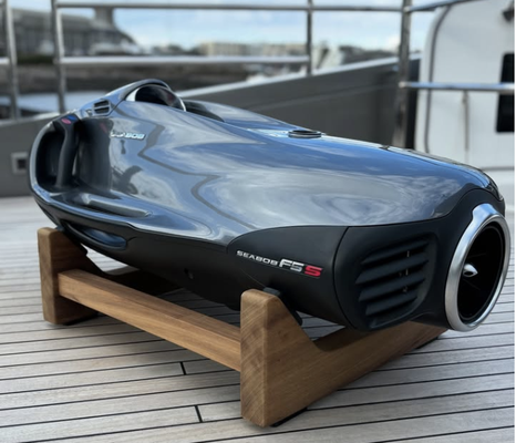 seabob f5 cradle on motor yacht