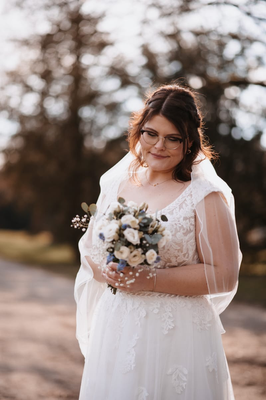 Professionelles Hair & Make-up für Brautportraits und Hochzeitsshooting im Münsterland – Brautstyling und Braut-Make-up für Münster, Coesfeld, Borken, Steinfurt und Warendorf