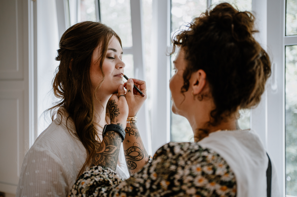 Brautstyling in Münster, Borken, Coesfeld, Steinfurt und Warendorf – natürliches Braut-Make-up und elegantes Hairstyling für den Hochzeitstag
