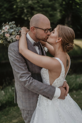 Professionelles Hair & Make-up für Brautportraits und Hochzeitsshooting im Münsterland – Brautstyling und Braut-Make-up für Münster, Coesfeld, Borken, Steinfurt und Warendorf