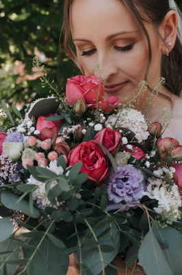 Brautstyling in Münster, Borken, Coesfeld, Steinfurt und Warendorf – natürliches Braut-Make-up und elegantes Hairstyling für den Hochzeitstag
