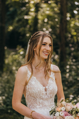 Professionelles Hair & Make-up für Brautportraits und Hochzeitsshooting im Münsterland – Brautstyling und Braut-Make-up für Münster, Coesfeld, Borken, Steinfurt und Warendorf