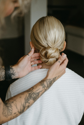 Professionelles Hair & Make-up für Brautportraits und Hochzeitsshooting im Münsterland – Brautstyling und Braut-Make-up für Münster, Coesfeld, Borken, Steinfurt und Warendorf