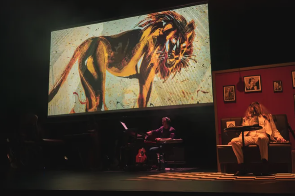 Photo de la scénographie du BD Concert: L'Homme à la tête de lion.