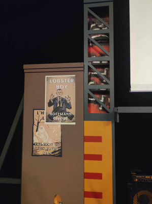 Photo de la scénographie du BD Concert: L'Homme à la tête de lion.