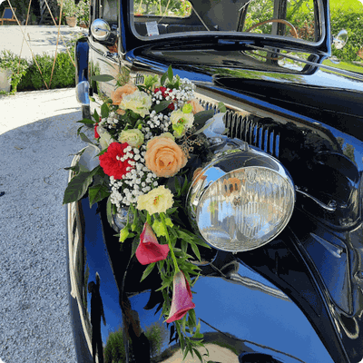 Ros Arum_mariage coloré_décoration florale voiture_fleuriste mariage Rumilly