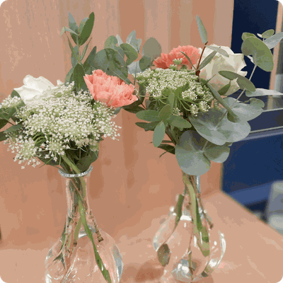 Ros Arum_mariage tons blanc et corail_bouquets vin d'honneur_fleuriste mariage rumilly