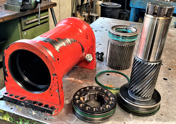Reparatur und neuer Dichtsatz an Powertilt Schwenkmotor