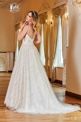 Brautklein Prinzessin dünne Träger Glitzer Schleppe hinten
