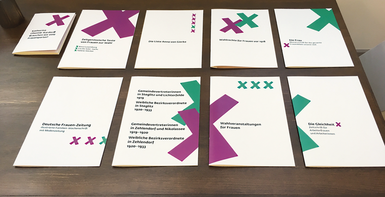 Für die Ausstellung “Kampf um Heut und Morgen“ wurden 10 Broschüren (Unikate) mit Reproduktionen von Texten, Anzeigen und mit Buchauszügen gestaltet.
